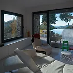 Vila Casa Rufo Ligurian With Infinity Pool Castiglione Chiavarese