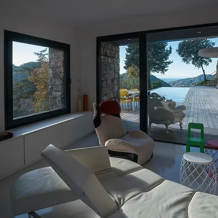 Willa Casa Rufo Ligurian With Infinity Pool Castiglione Chiavarese