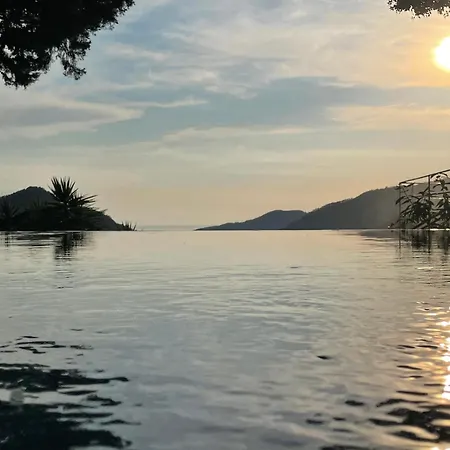 Casa Rufo Ligurian With Infinity Pool * Castiglione Chiavarese